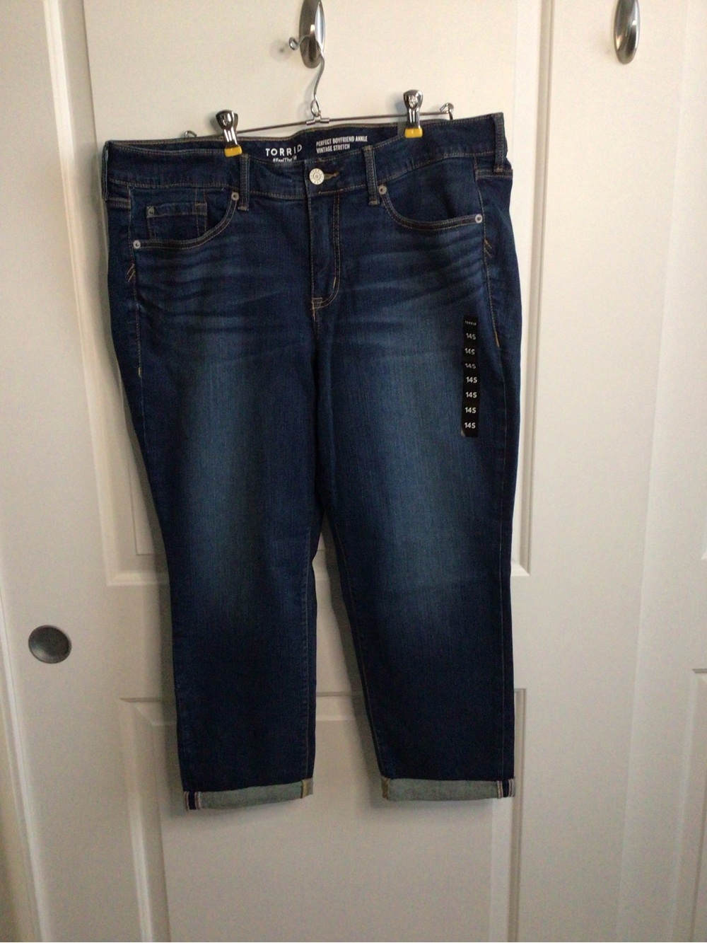torrid Dark Blue Cropped Straight-Leg Jeans